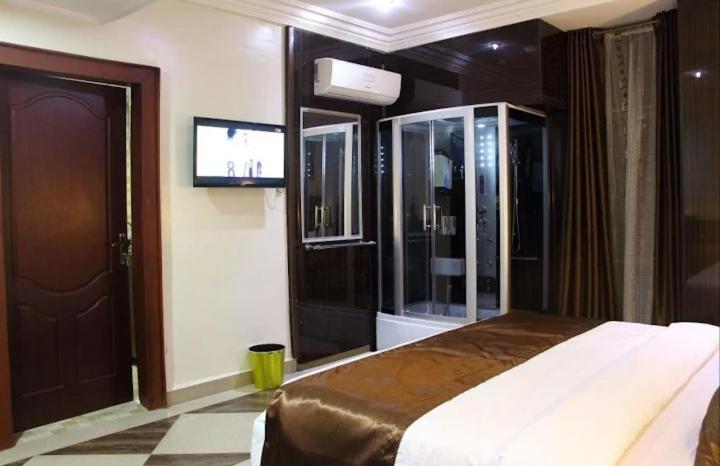 E-Suites Hotel, Абуджа Екстериор снимка