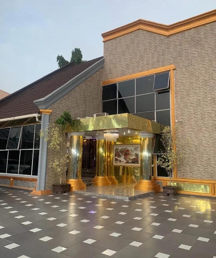 E-Suites Hotel, Абуджа Екстериор снимка