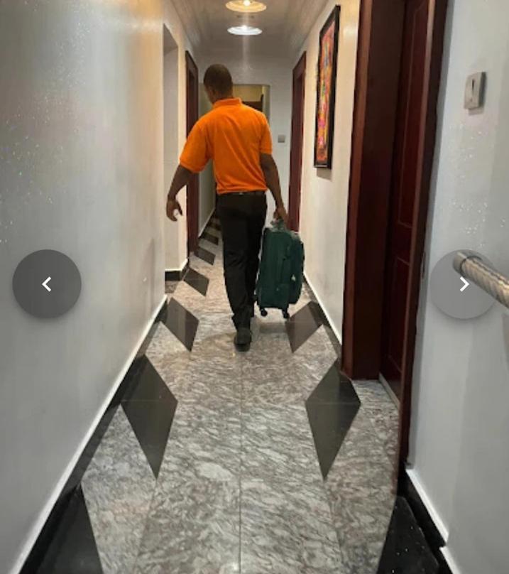 E-Suites Hotel, Абуджа Екстериор снимка