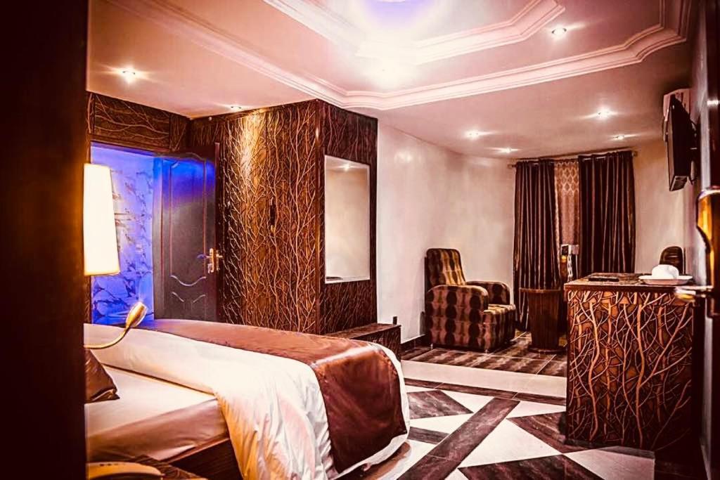 E-Suites Hotel, Абуджа Екстериор снимка
